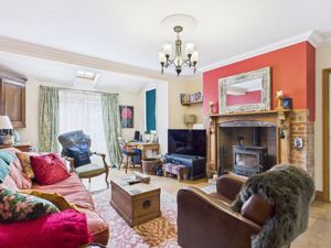 Sitting Room- click for photo gallery